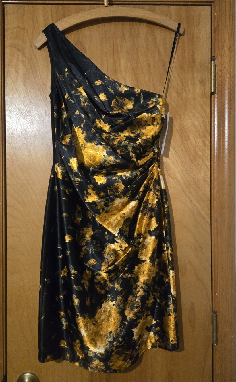 Maggy London Black One-Shoulder Dress with Gold Floral Print Size 6 NWT
